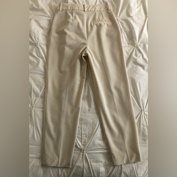 Zara Pleated Front Tapered Leg Cream Trouser Size XS - Picture 3 of 7